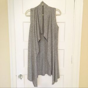 Juicy couture long sleeveless sweater